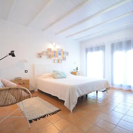 Villa Beautiful Spacious With Private Heated Pool In Lajares