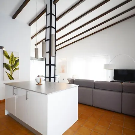 Beautiful Spacious With Private Heated Pool In Villa *