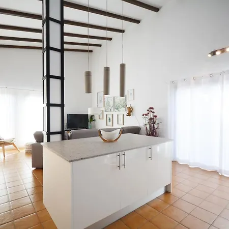 Villa Beautiful Spacious With Private Heated Pool In *
