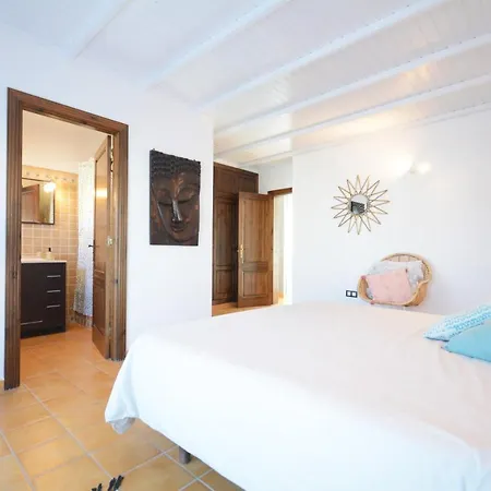 Beautiful Spacious With Private Heated Pool In *